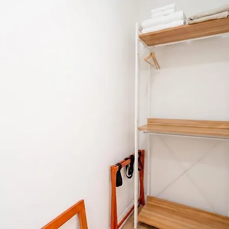 Hub 4 Aparthotel Bari